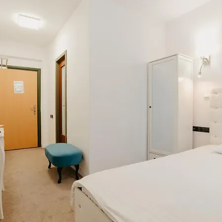 Fullton Otel