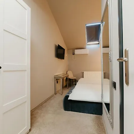 Fullton Otel