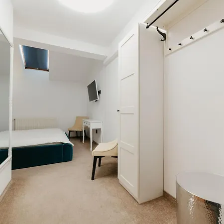 Otel Fullton 3*